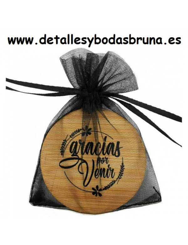 Abrebotellas de madera con frase Gracias por Venir