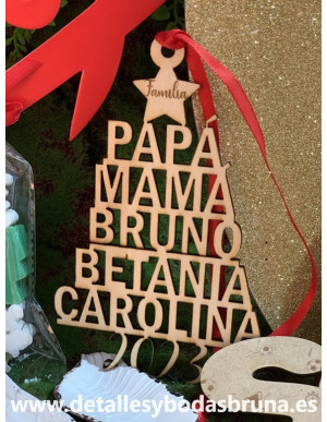 Figura Árbol de Navidad de Madera con Nombres