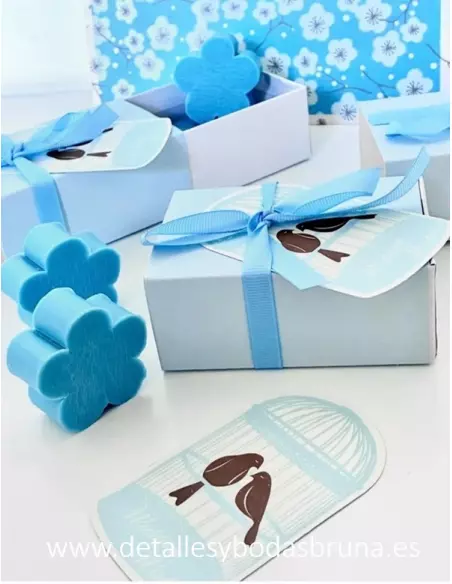 Jabones Flor en Caja con Tarjeta Celeste 8 Unidades