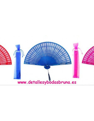 Abanico Calado de Madera en Bolsa de Organza 2