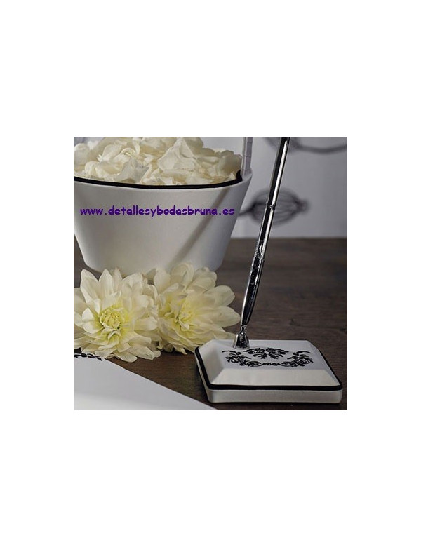 Libro de Firmas Damasco con cierre y Peana